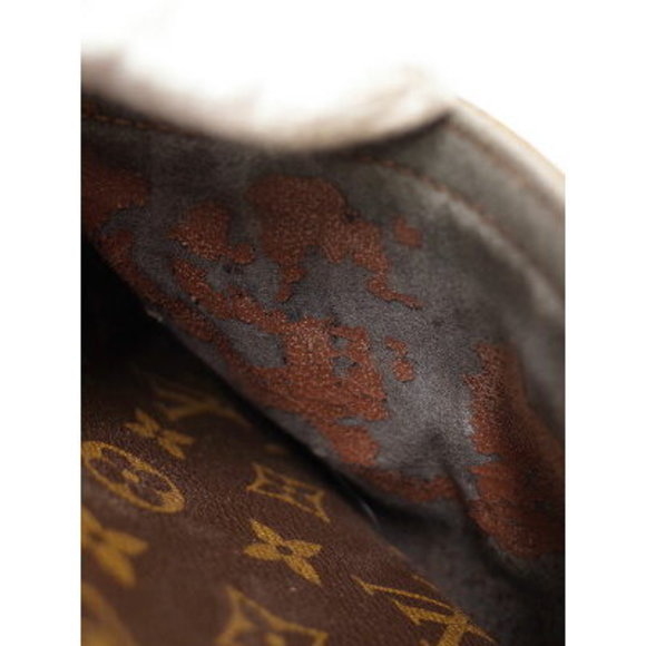 Louis Vuitton Monogram Blois Shoulder Bag - Picture 4 of 8